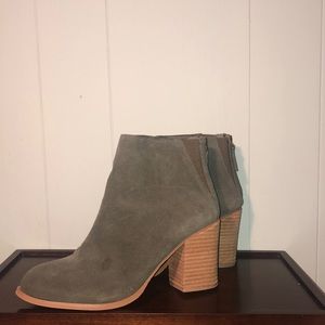 Urban outfitters suede green heels